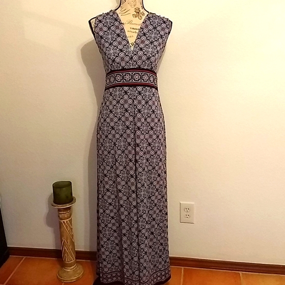 Max Studio Dresses & Skirts - NWT, Gorgeous Maxi Dress